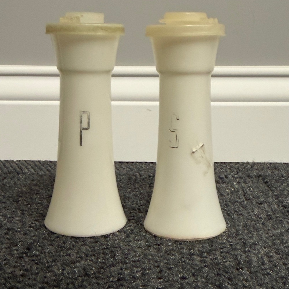 Vintage Tupperware Hourglass Salt and Pepper Shakers White Cream 718-6 718-20